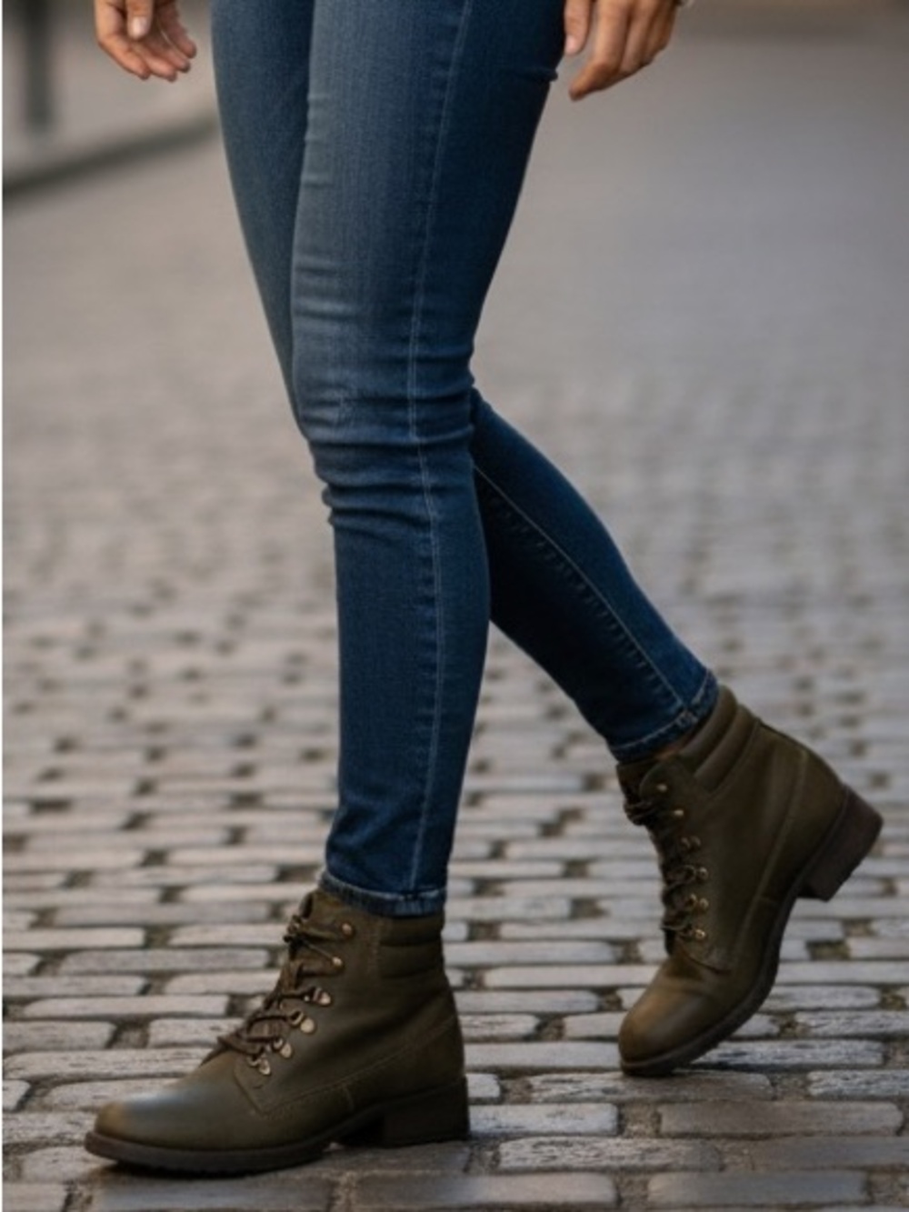 Steve Madden "Gantra" Olive Green Leather Lace-up Ankle Boot